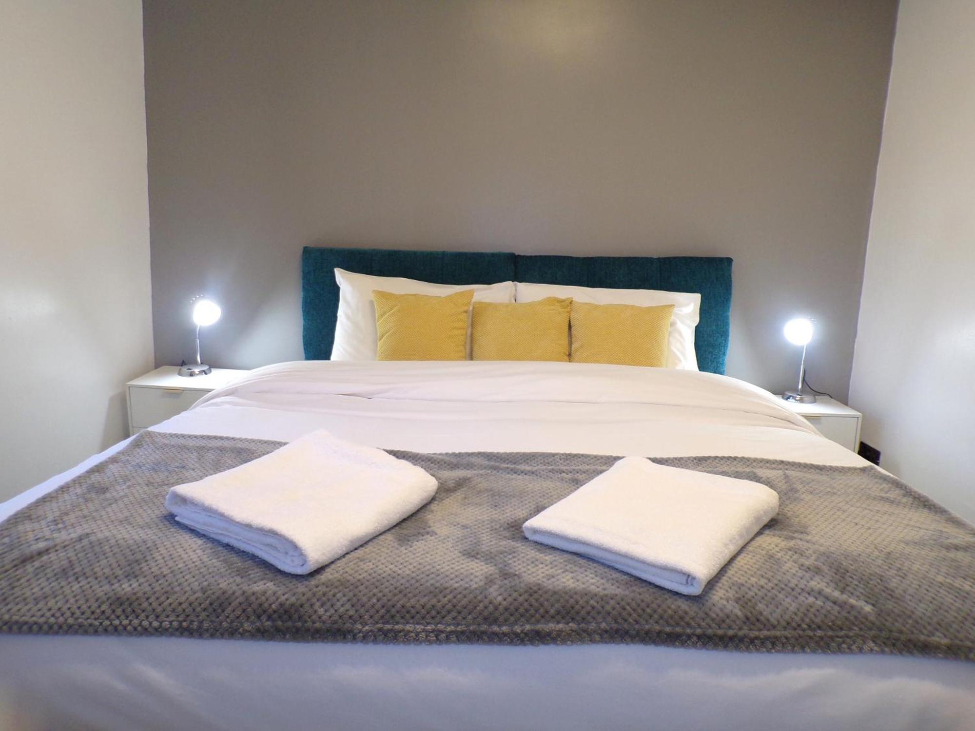 Hazelhurst House - 4 Bedrooms 2 Bathrooms Stoke-on-Trent Eksteriør bilde