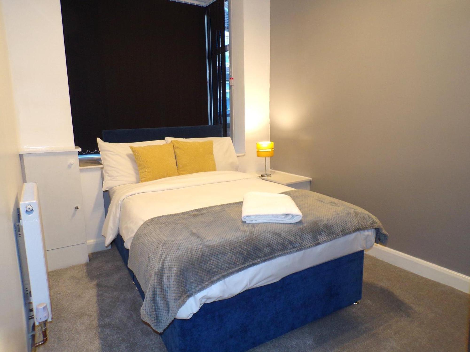 Hazelhurst House - 4 Bedrooms 2 Bathrooms Stoke-on-Trent Eksteriør bilde
