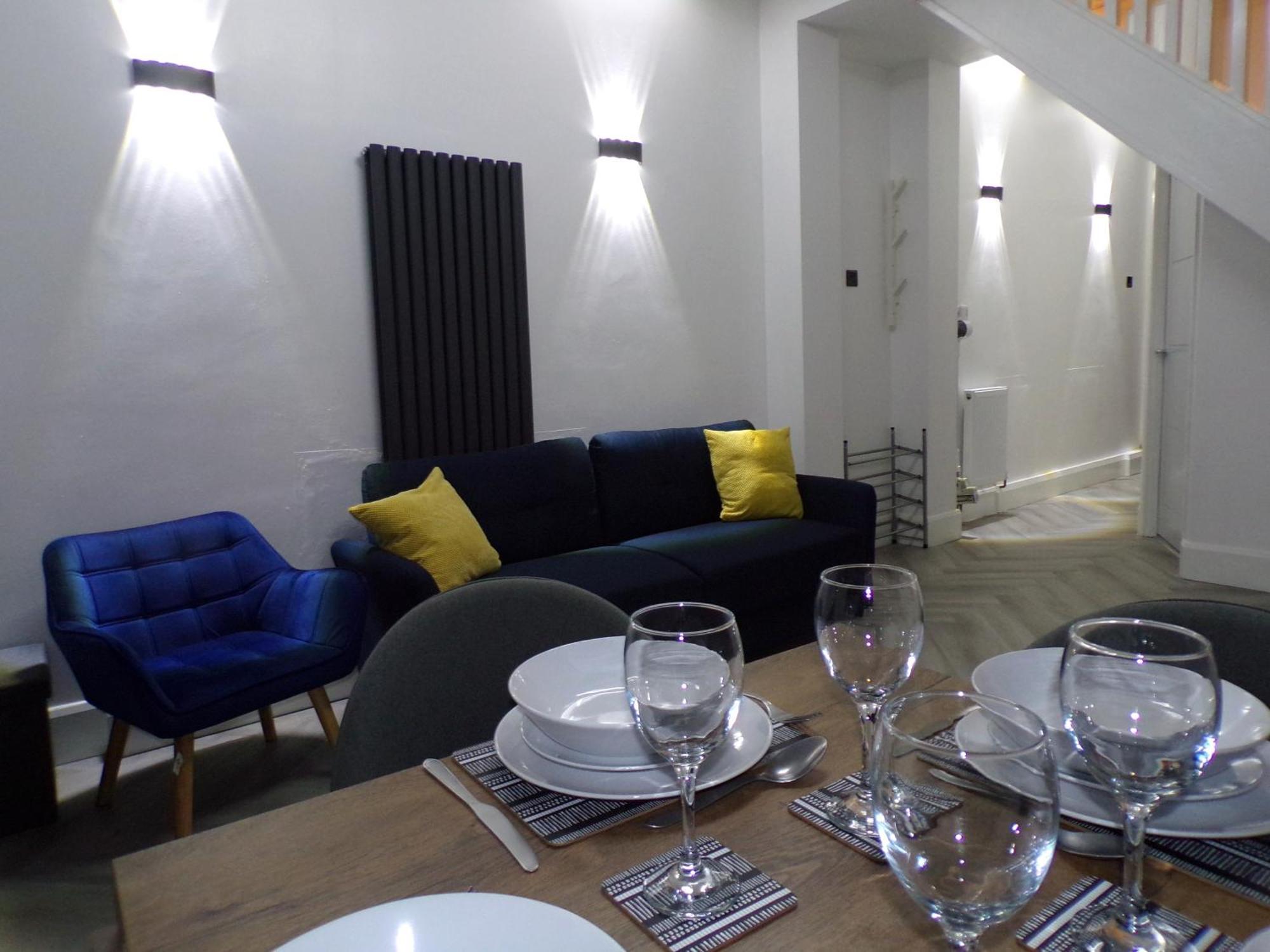 Hazelhurst House - 4 Bedrooms 2 Bathrooms Stoke-on-Trent Eksteriør bilde