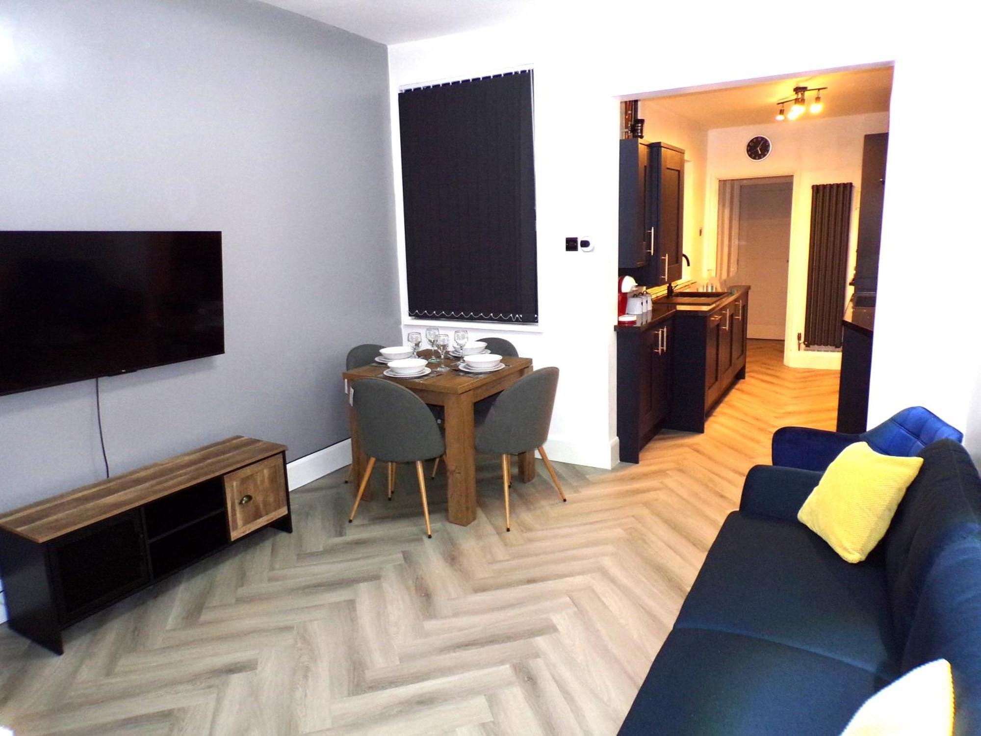 Hazelhurst House - 4 Bedrooms 2 Bathrooms Stoke-on-Trent Eksteriør bilde
